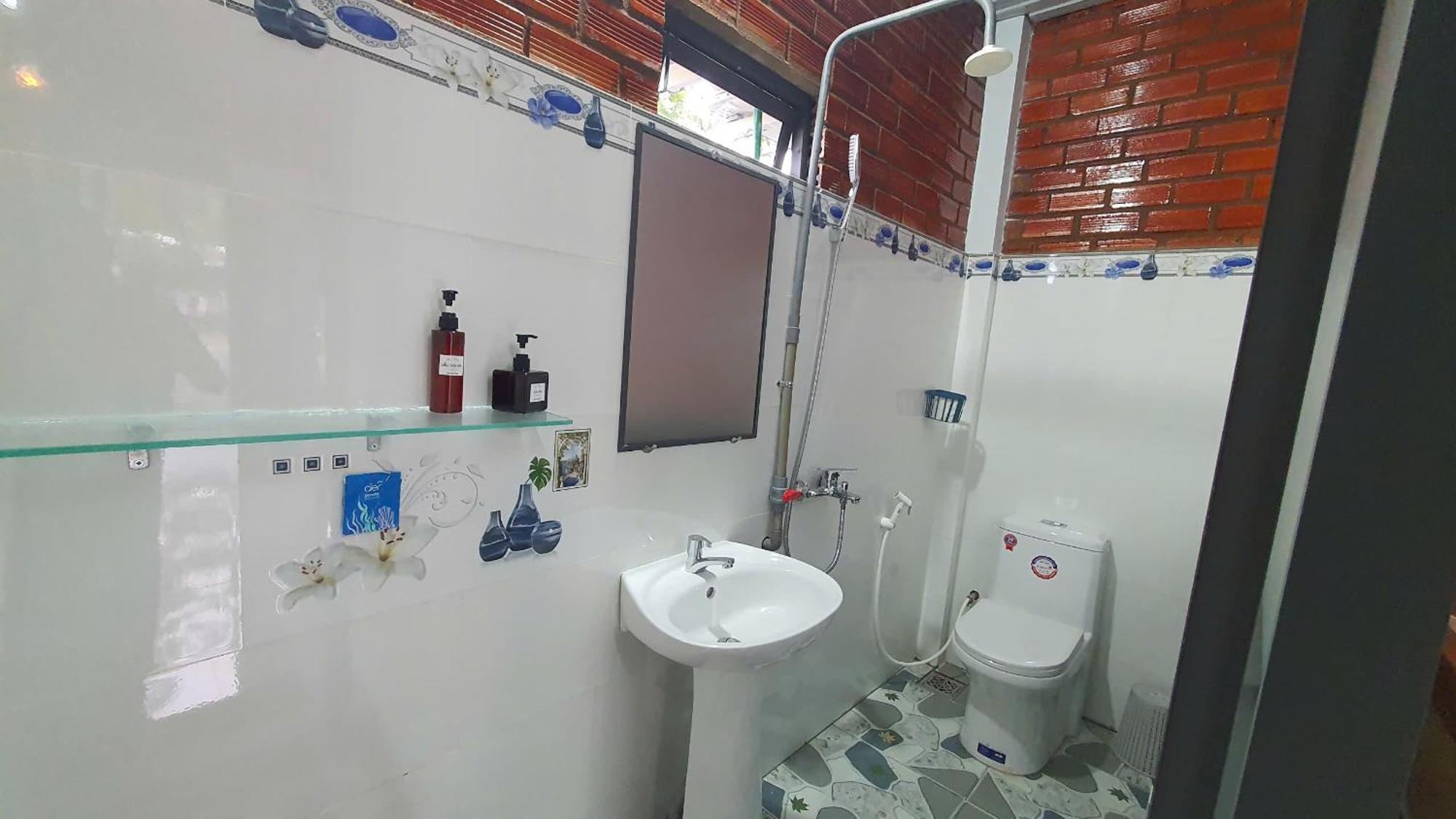 Cat Tien Backpackers Hostel Buitenkant foto