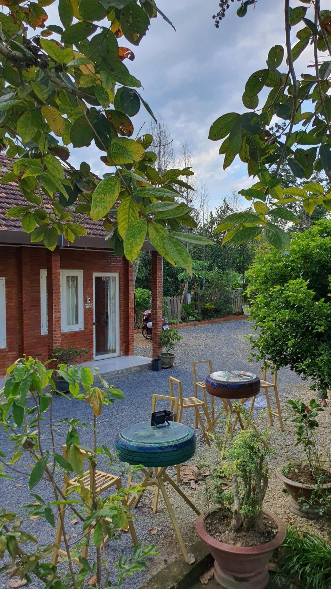 Cat Tien Backpackers Hostel Buitenkant foto